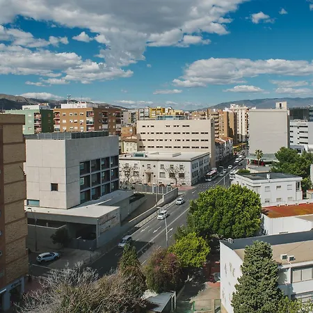 Embajador 2*