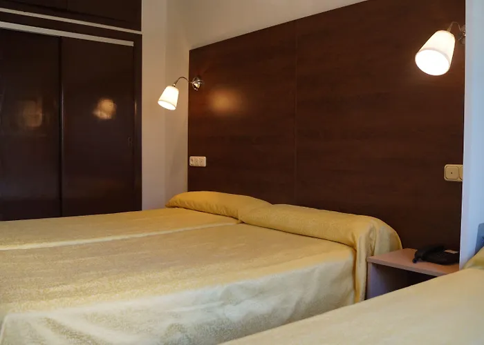 Hotel Embajador 2*