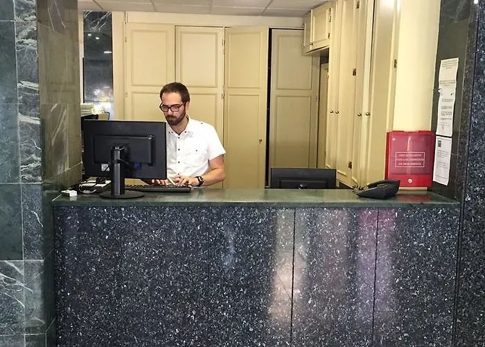 Embajador 2*