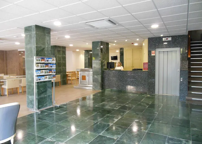 Hotel Embajador 2*