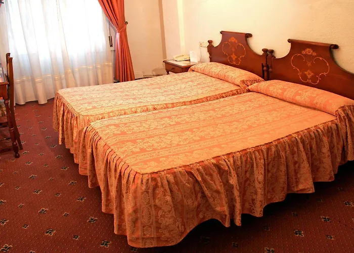 Embajador Hotel 2*