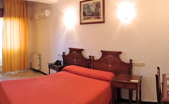 Embajador Hotel 2*